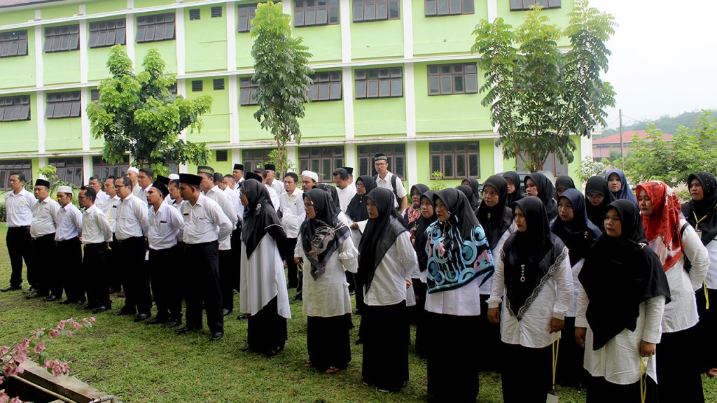 Wakil Rektor Lepas 56 Mahasiswa PPG PAI ke Lokasi PPL