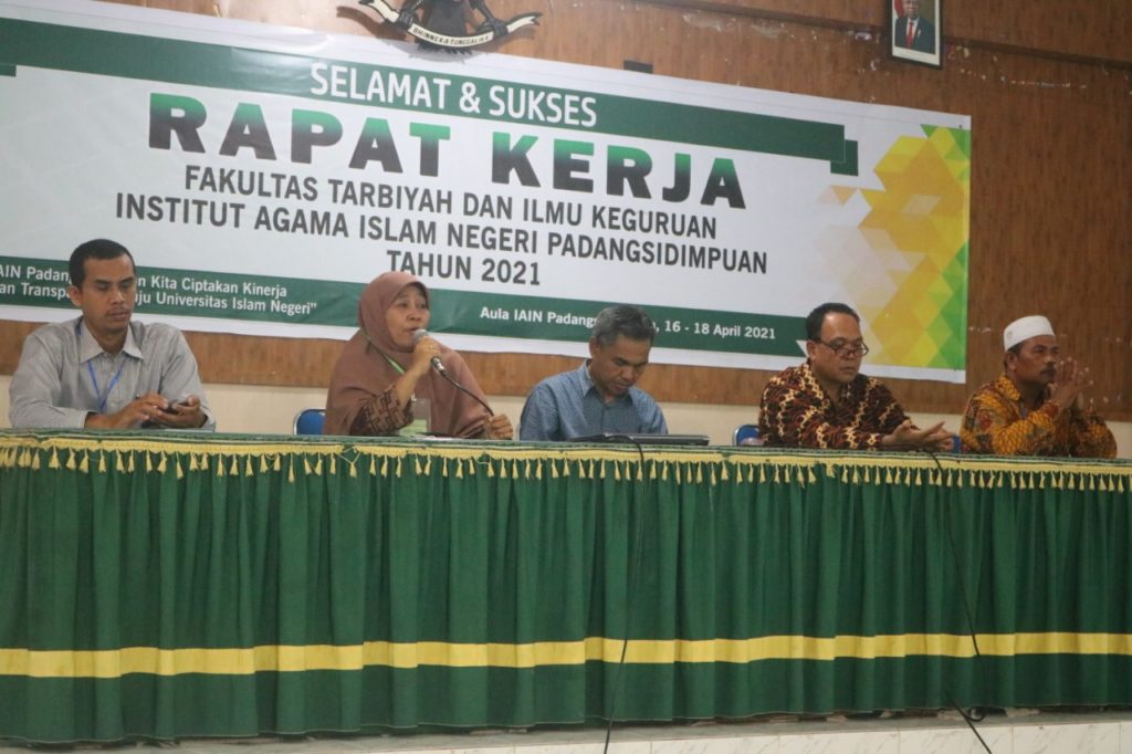 Rapat Kerja FTIK-IAIN Padangsidimpuan Tahun 2021