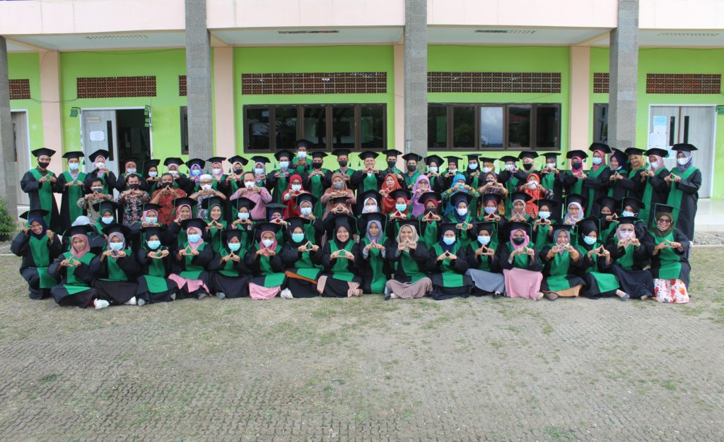 Pelepasan Alumni FTIK Ke-XL, yang Berintegritas Ilmu dan Amal