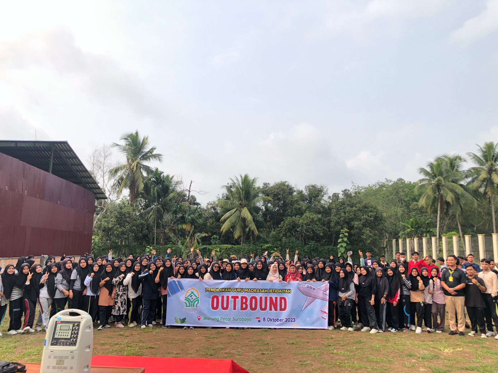 Menumbuhkan Kreativitas dan Kerjasama Melalui Outbound PGMI