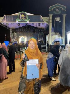 Putri Azizah berhasil meraih Juara 1 Kaligrafi Dekorasi pada acara Musabaqoh Tilawatil Qur’an (MTQ) Nasional