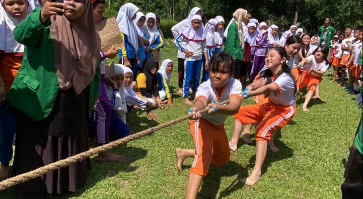 Melestarikan Budaya Lokal: Mahasiswa PGMI Gelar Festival Olahraga Tradisional Ke II