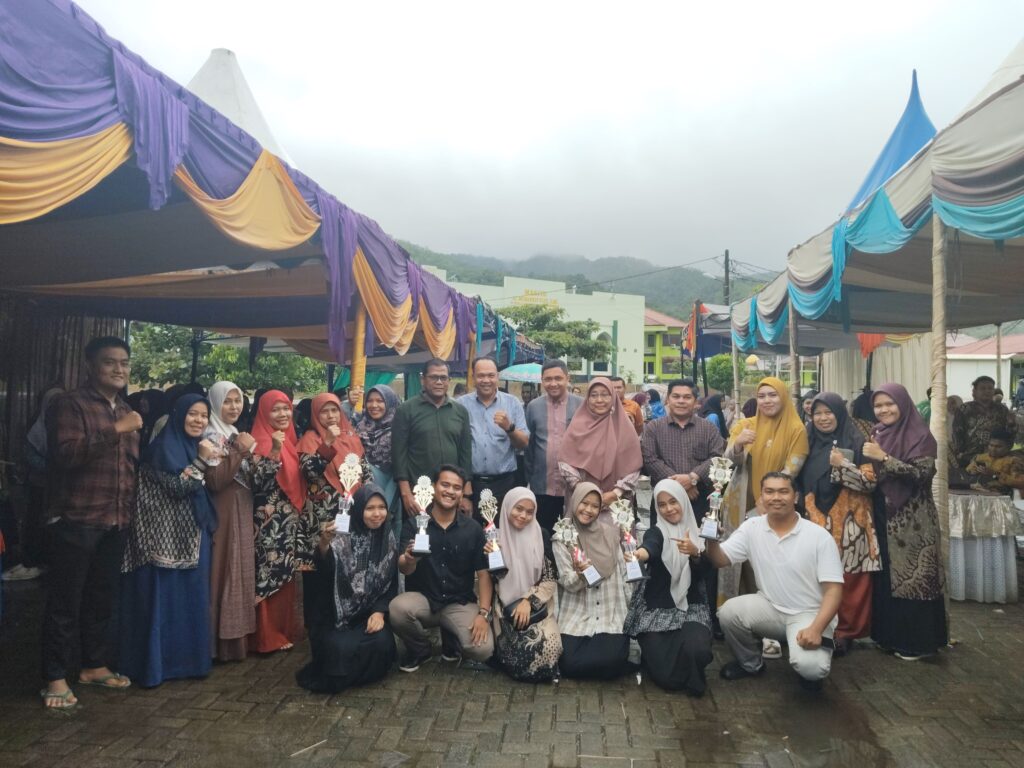 Pendidikan Bahasa Indonesia Raih Juara di Ajang Market Day FTIK UIN Syahada Padangsidimpuan