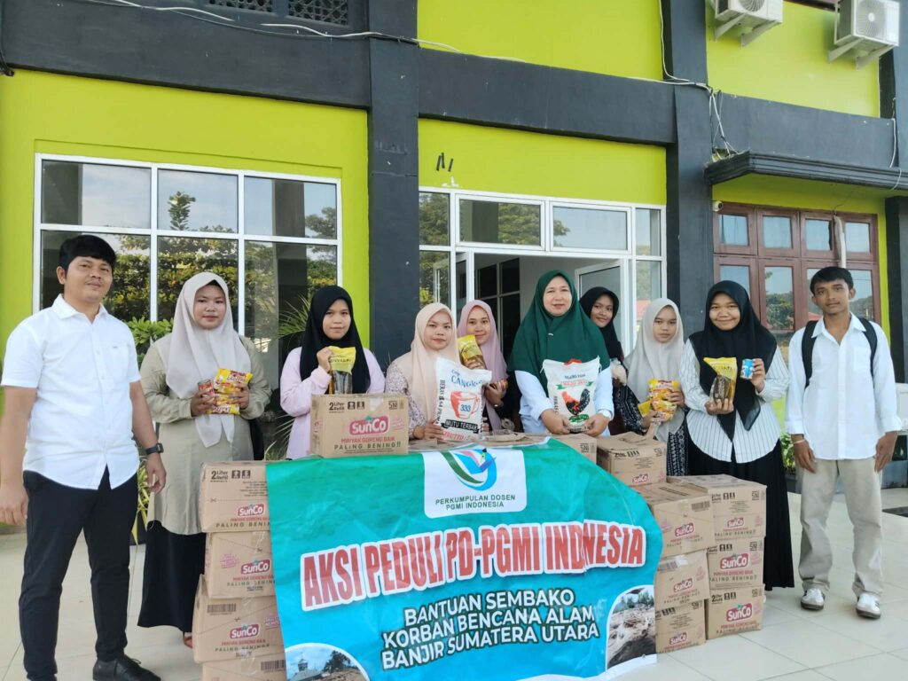 PD. PGMI Menyalurkan Donasi Sembako kepada Mahasiswa Prodi PGMI Terdampar Banjir/Longsor