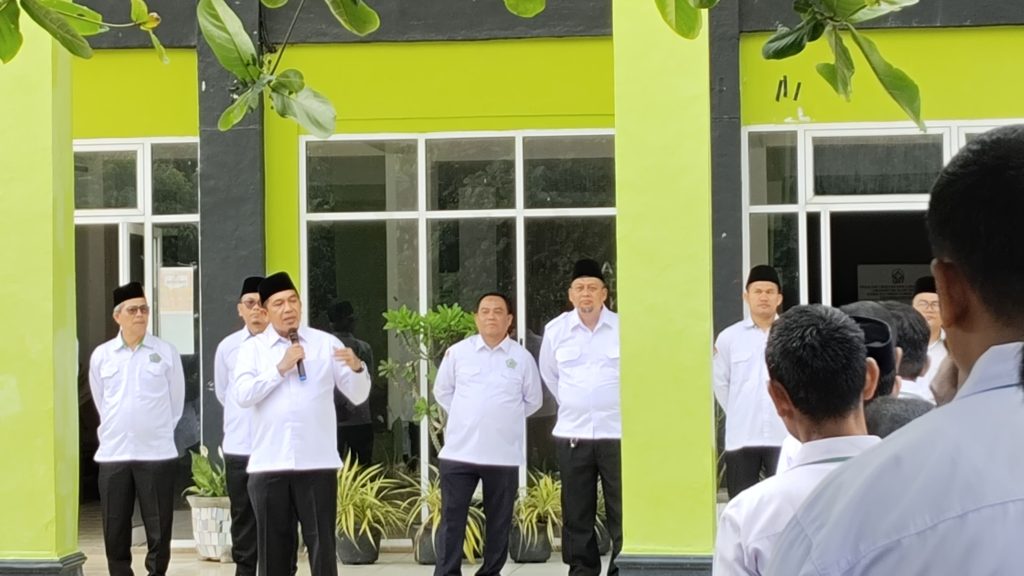 Rektor Tegaskan Semangat “Super Team” dalam Apel Pagi di FTIK UIN Syahada Padangsidimpuan